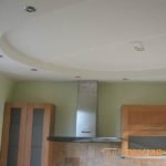   Options for the design of the ceiling of plasterboard in the kitchen 