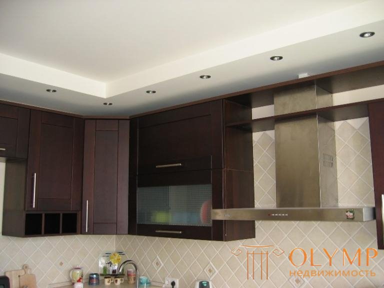   Options for the design of the ceiling of plasterboard in the kitchen 