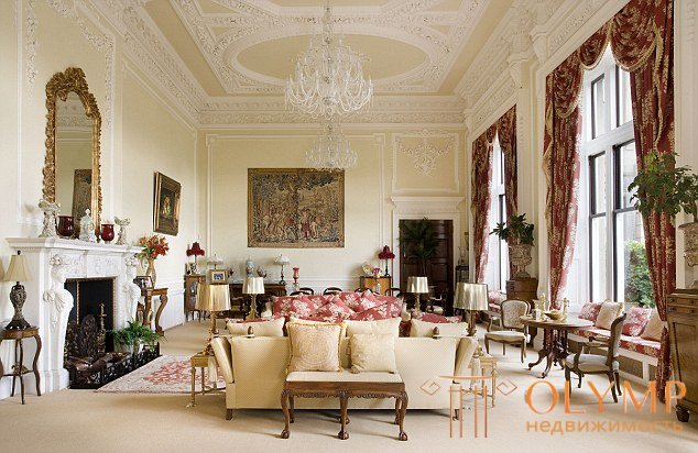   Baroque style in interior design 