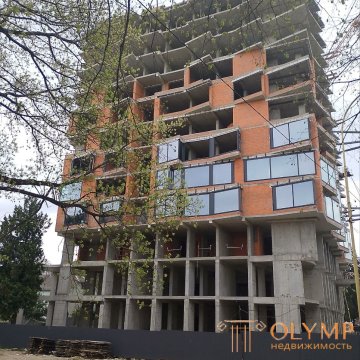 апрельские свежие фото нашего дома, уже три этажа остекляютd